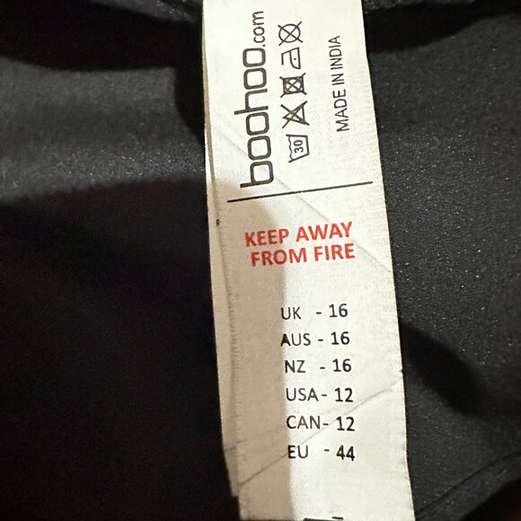 Boohoo Plus Extreme Sleeve Wrap Front Tie Flowy Top Size 12 - Picture 13 of 13